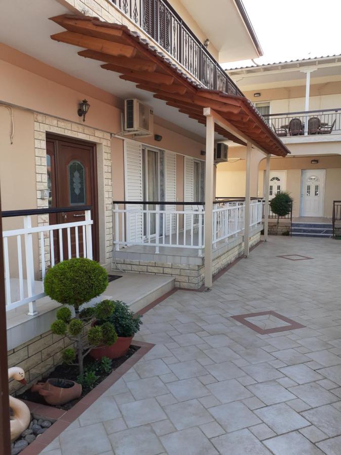 Chrysafis Apartments Vrasná Екстериор снимка
