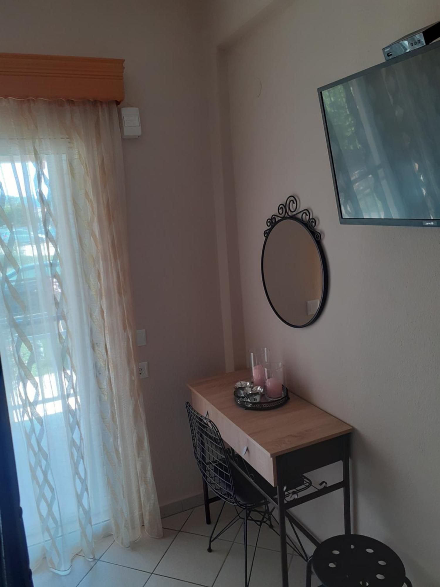 Chrysafis Apartments Vrasná Екстериор снимка