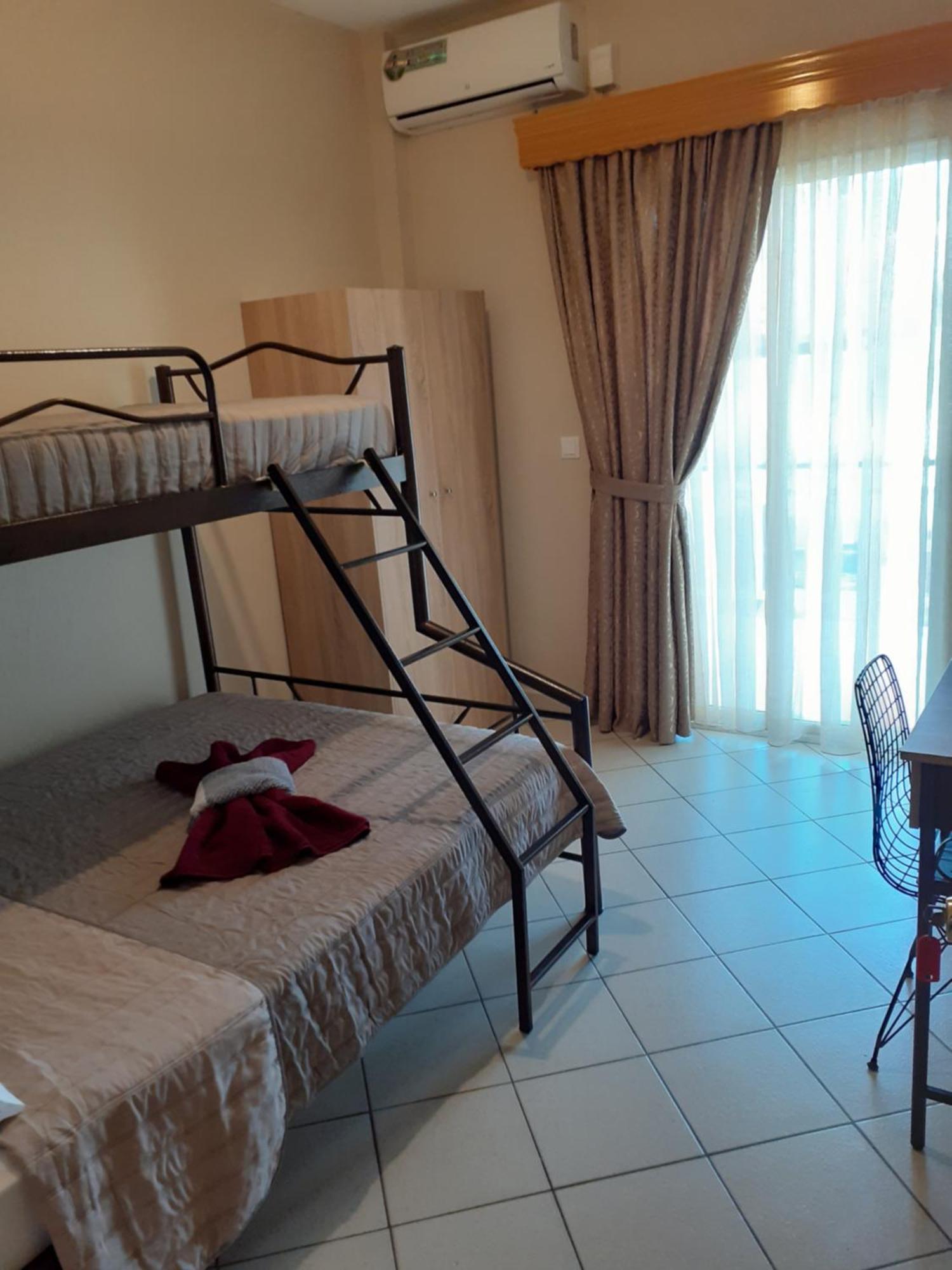 Chrysafis Apartments Vrasná Екстериор снимка